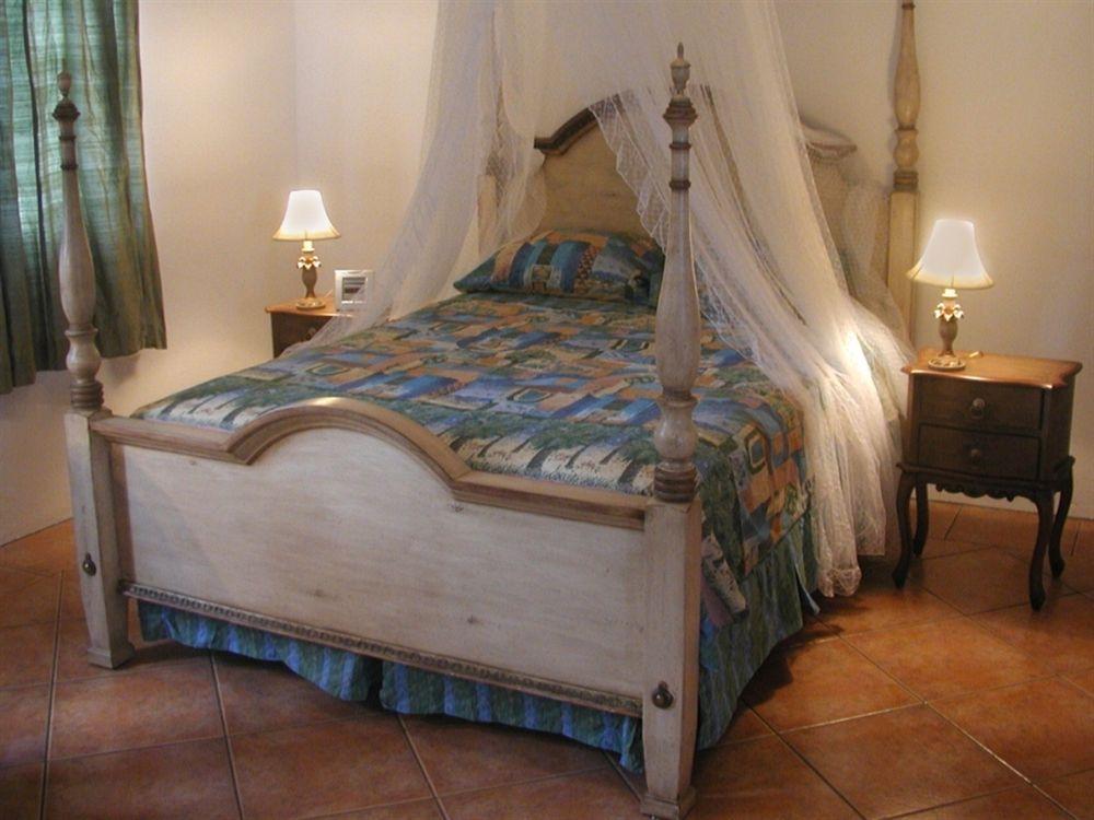 Nature'S Paradise Bed and Breakfast Marigot Bay Esterno foto