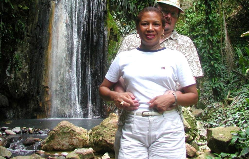 Nature'S Paradise Bed and Breakfast Marigot Bay Esterno foto